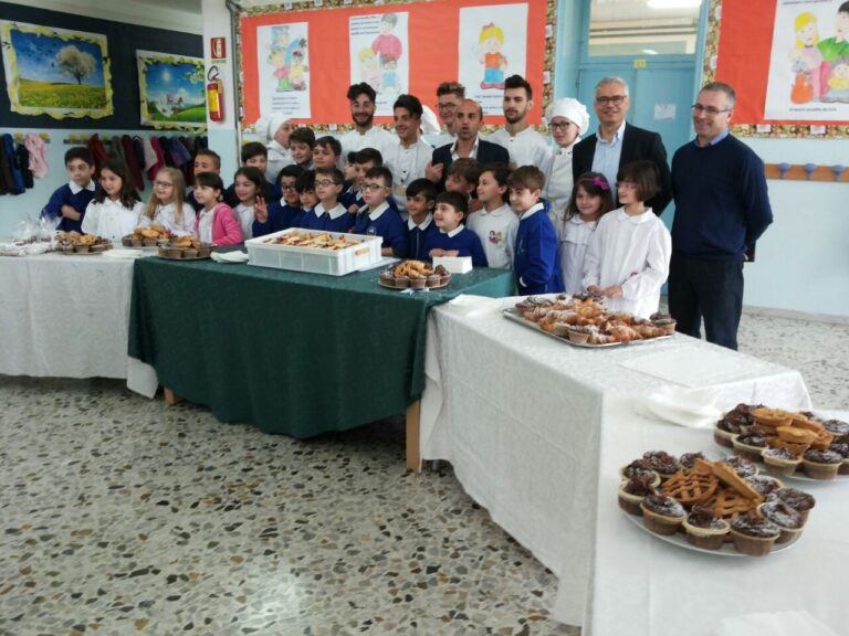 Alberghiero e Secondo Circolo di Fasano insieme per il mercatino della solidarietà - Osservatorio Fasano