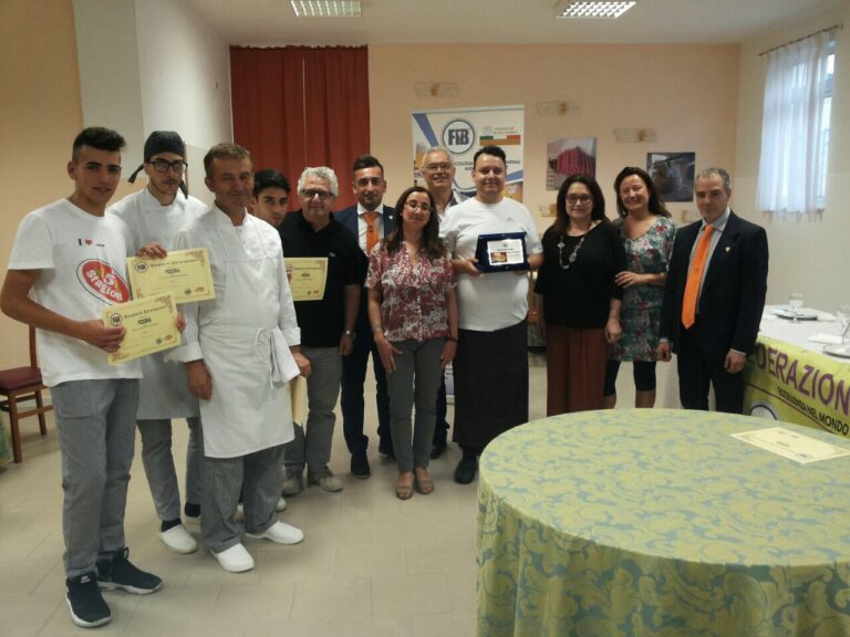Corso di pizzeria all’Alberghiero di Fasano: vince Francesco Greco Corso di pizzeria all'Alberghiero di Fasano: vince Francesco Greco - Osservatorio Fasano