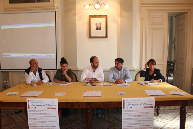 Festival ‘Di scena a Fasano’: illustrato il cartellone di spettacoli che raccontano la vita Festival 'Di scena a Fasano': illustrato il cartellone di spettacoli che raccontano la vita - Osservatorio Fasano