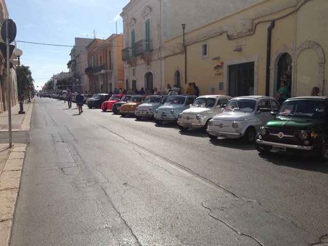 Fiat 500 e sicurezza stradale regine per un giorno a Pezze di Greco LE FOTO Fiat 500 e sicurezza stradale regine per un giorno a Pezze di Greco LE FOTO - Osservatorio Fasano