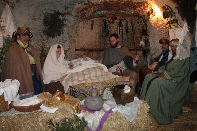 I Re Magi per chiudere il Presepe Vivente di Pezze di Greco I Re Magi per chiudere il Presepe Vivente di Pezze di Greco - Osservatorio Fasano