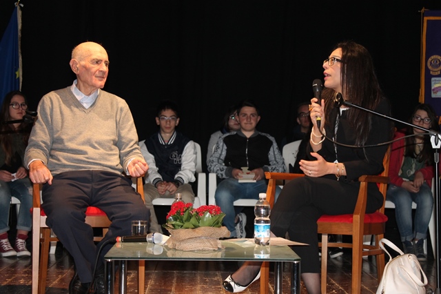 Gli orrori dell’Olocausto raccontati agli studenti fasanesi da Sami Modiano Gli orrori dell'Olocausto raccontati agli studenti fasanesi da Sami Modiano - Osservatorio Fasano