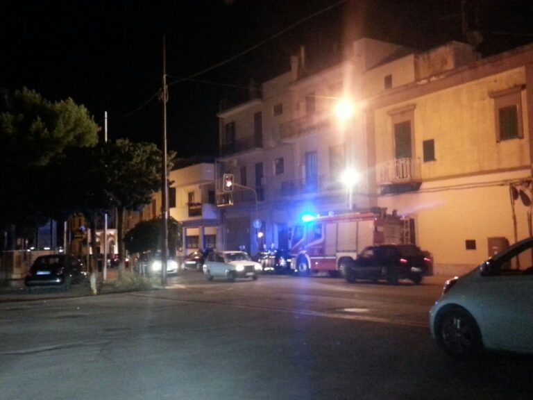 Cavi elettrici prendono fuoco in via Roma a Fasano - Osservatorio Fasano