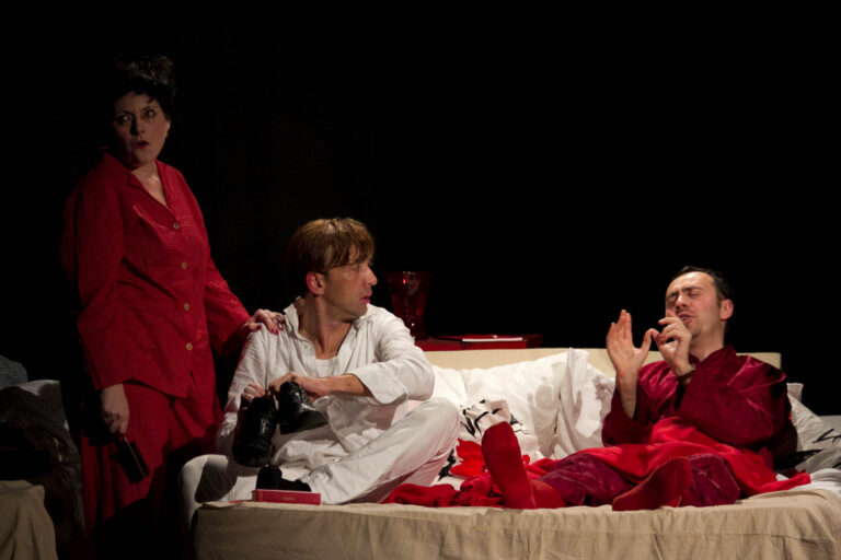 Il divertimento di “Camere da letto” sul palcoscenico del Teatro Sociale Il divertimento di “Camere da letto” sul palcoscenico del Teatro Sociale - Osservatorio Fasano