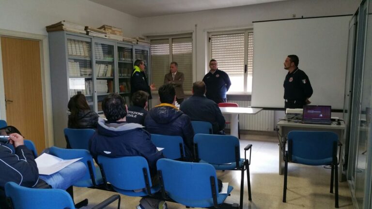 Corso di meteorologia a Fasano per i volontari di Protezione Civile - Osservatorio Fasano