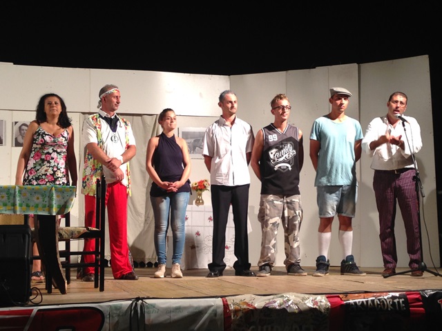 Montalbano Folk Fest: riflettori sul rapporto genitori-figli per la commedia d’apertura Montalbano Folk Fest: riflettori sul rapporto genitori-figli per la commedia d'apertura - Osservatorio Fasano