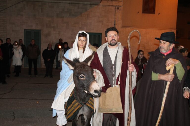 Il ‘Presepe Vivente’ di Pezze di Greco festeggia il suo trentesimo compleanno Il 'Presepe Vivente' di Pezze di Greco festeggia il suo trentesimo compleanno - Osservatorio Fasano