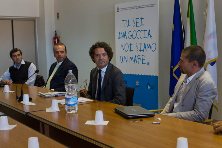 Grotta al Canale di Pirro: per Amati occorre approfondire la conoscenza scientifica Grotta al Canale di Pirro: per Amati occorre approfondire la conoscenza scientifica - Osservatorio Fasano