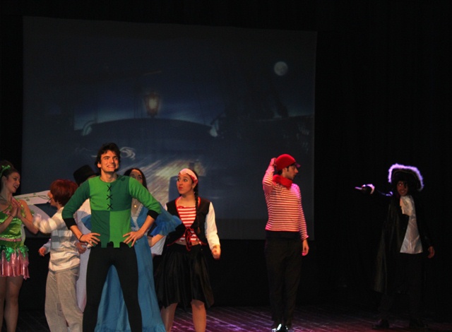 Al Teatro Sociale di Fasano i bambini volano all’Isola che non c’è Al Teatro Sociale di Fasano i bambini volano all'Isola che non c'è - Osservatorio Fasano