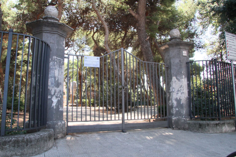 Villa comunale: dalla prossima settimana via la cancellata - Osservatorio Fasano