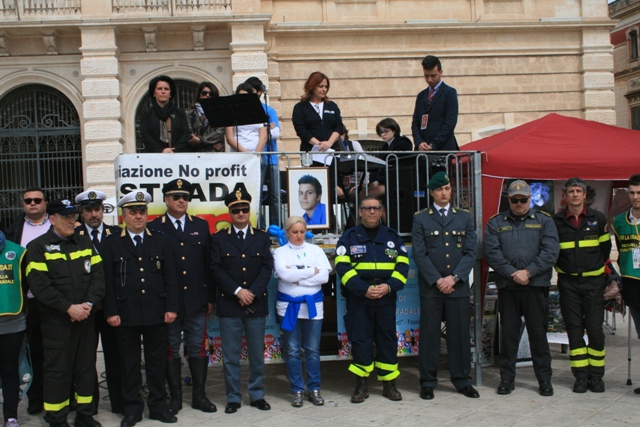 Sensibilizzazione e prevenzione in piazza Ciaia Sensibilizzazione e prevenzione in piazza Ciaia - Osservatorio Fasano