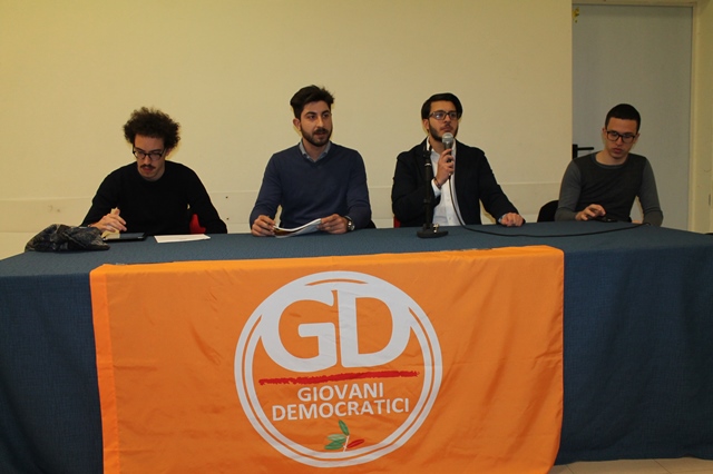 Congresso dei Giovani Democratici di Fasano: Andrea Di Bari confermato segretario Congresso dei Giovani Democratici di Fasano: Andrea Di Bari confermato segretario - Osservatorio Fasano