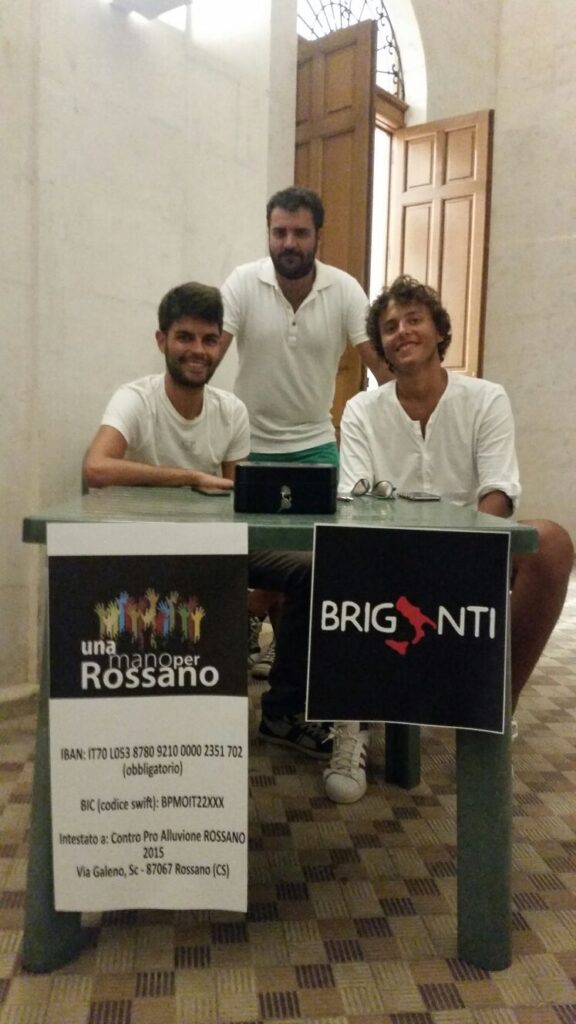 Giovani fasanesi raccolgono fondi per gli alluvionati di Rossano Giovani fasanesi raccolgono fondi per gli alluvionati di Rossano - Osservatorio Fasano