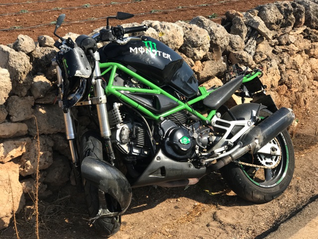 Moto contro auto sulla Fasano-Savelletri: un ferito Moto contro auto sulla Fasano-Savelletri: un ferito - Osservatorio Fasano