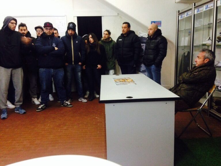 Fasano Calcio: i tifosi chiedono chiarezza sul futuro al presidente Mariano Legrottaglie - Osservatorio Fasano