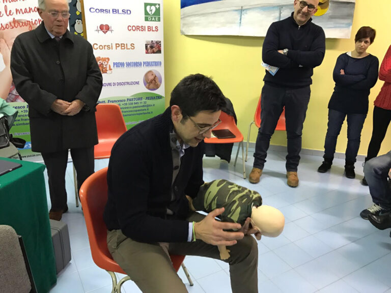 Il Lions Club Fasano Host porta nelle scuole il service ‘Viva Sofia! Due mani per la vita’ Il Lions Club Fasano Host porta nelle scuole il service 'Viva Sofia! Due mani per la vita' - Osservatorio Fasano