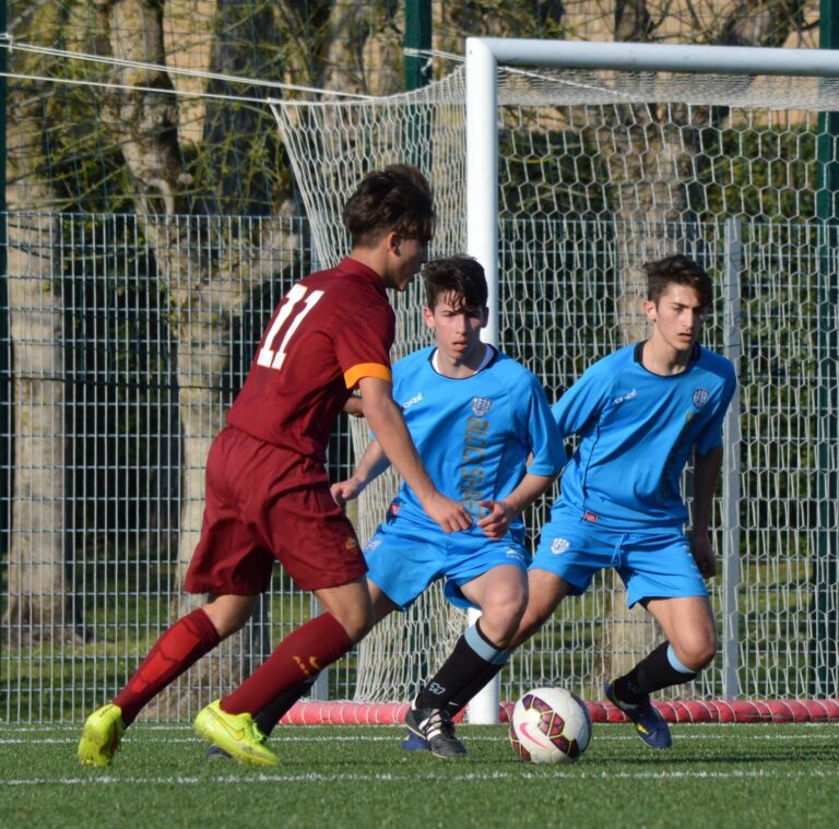 Giovani ex Bs Soccer Fasano all’esordio nei campionati dilettantistici Giovani ex Bs Soccer Fasano all'esordio nei campionati dilettantistici - Osservatorio Fasano
