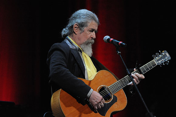 Montalbano Folk Fest: è il giorno di Luigi Grechi Montalbano Folk Fest: è il giorno di Luigi Grechi - Osservatorio Fasano