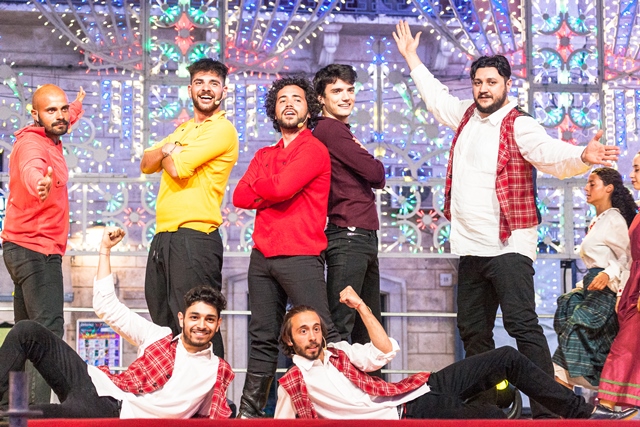 15 anni di Glitter per una serata spettacolare in piazza Ciaia a Fasano 15 anni di Glitter per una serata spettacolare in piazza Ciaia a Fasano - Osservatorio Fasano
