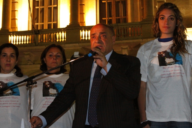 Il sindaco Lello Di Bari alle prese con la squadra assessorile Il sindaco Lello Di Bari alle prese con la squadra assessorile - Osservatorio Fasano