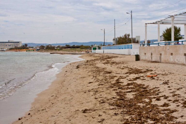 La spiaggia di Torre Canne sta scomparendo e i gestori di lidi chiedono interventi La spiaggia di Torre Canne sta scomparendo e i gestori di lidi chiedono interventi - Osservatorio Fasano