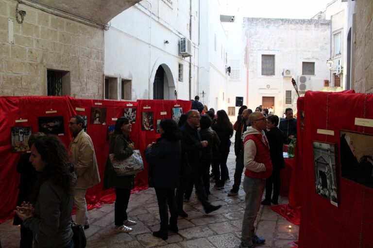 Evento conclusivo per la mostra ‘Tu chiamale se vuoi… Emozioni’ a Fasano Evento conclusivo per la mostra 'Tu chiamale se vuoi... Emozioni' a Fasano - Osservatorio Fasano