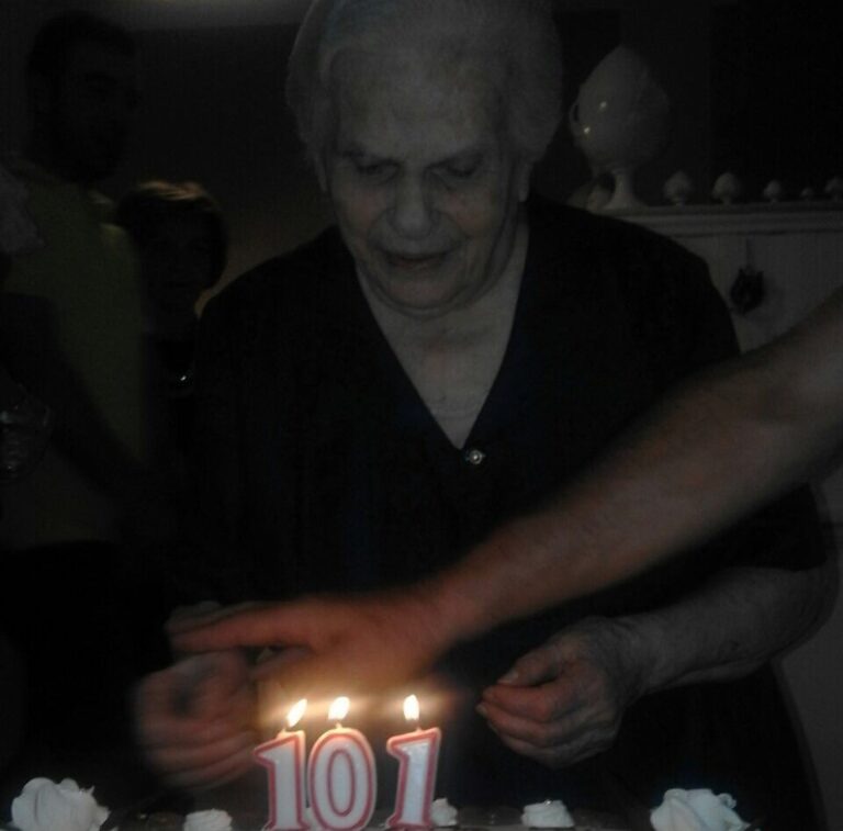 Festa grande per i 101 anni della fasanese Domenica Tarì - Osservatorio Fasano