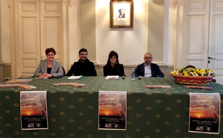 Presentata l'associazione 'Nuova Aurora': 'Come matite nelle mani di Dio' - Osservatorio Fasano