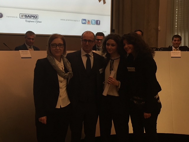 ‘Premio Sapio’ al Laboratorio di innovazione tecnologica del ‘Da Vinci’ di Fasano 'Premio Sapio' al Laboratorio di innovazione tecnologica del 'Da Vinci' di Fasano - Osservatorio Fasano