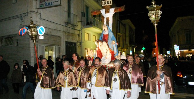 La Pasqua a Fasano: il Comune pubblica un opuscolo La Pasqua a Fasano: il Comune pubblica un opuscolo - Osservatorio Fasano