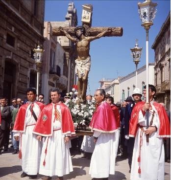 Mostra fotografica sulla settimana santa di Fasano e Francavilla Fontana Mostra fotografica sulla settimana santa di Fasano e Francavilla Fontana - Osservatorio Fasano