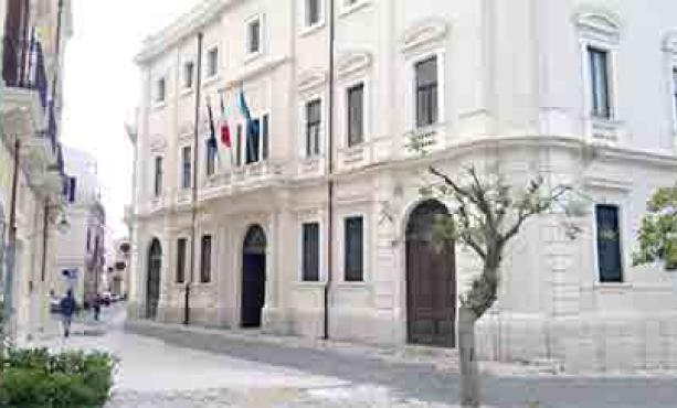 Presidenza e nuovo consiglio provinciale: si vota il 28 settembre Presidenza e nuovo consiglio provinciale: si vota il 28 settembre - Osservatorio Fasano