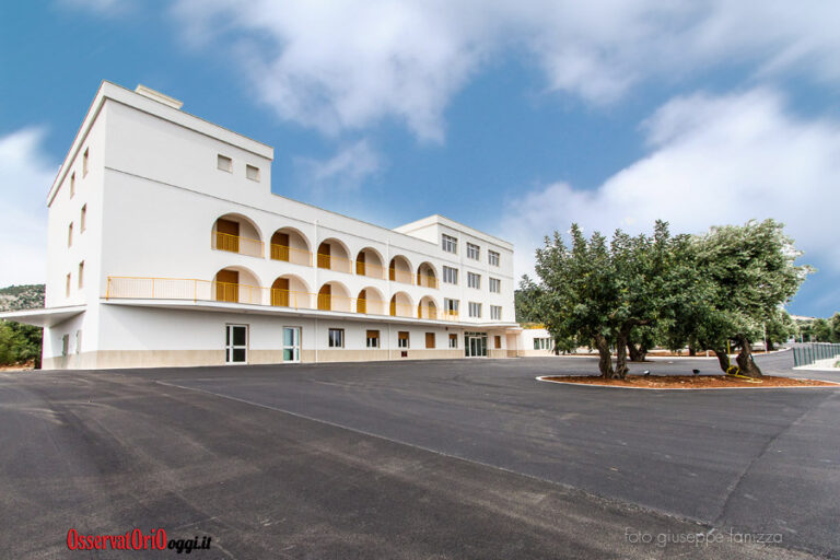 Si inaugura a Fasano la nuova casa di riposo ‘Regina Pacis’ Si inaugura a Fasano la nuova casa di riposo 'Regina Pacis' - Osservatorio Fasano