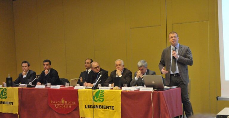 Fasano riceve il premio 'Comune Riciclone 2015' - Osservatorio Fasano