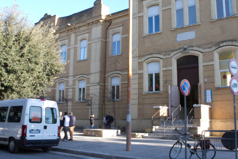 Le scuole elementari di Fasano aderiscono a 'Bimboil 2014-2015' - Osservatorio Fasano
