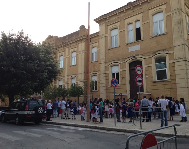 Primo giorno di scuola per gli studenti di Fasano Primo giorno di scuola per gli studenti di Fasano - Osservatorio Fasano
