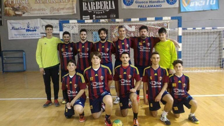 Pareggio tra Serra e Pallamano Fasano nel derby di Serie B Pareggio tra Serra e Pallamano Fasano nel derby di Serie B - Osservatorio Fasano