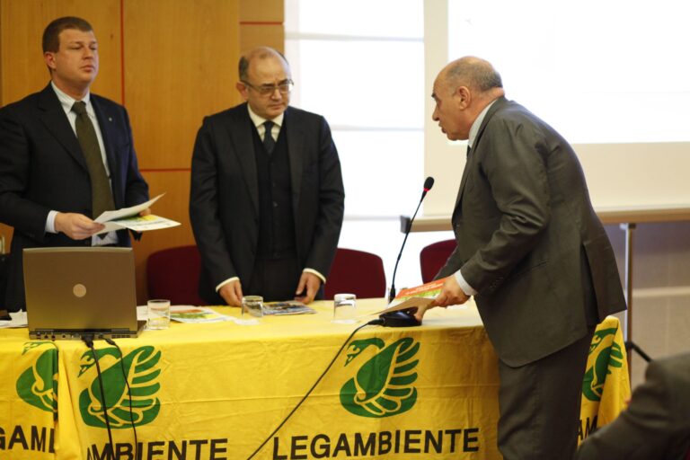 Premio Start Up per i Comuni ricicloni: soddisfazione del sindaco Lello Di Bari - Osservatorio Fasano