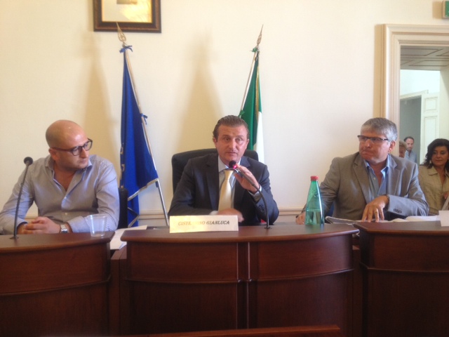 Dopo la bufera politica ecco arrivare il consiglio comunale con il bilancio Dopo la bufera politica ecco arrivare il consiglio comunale con il bilancio - Osservatorio Fasano