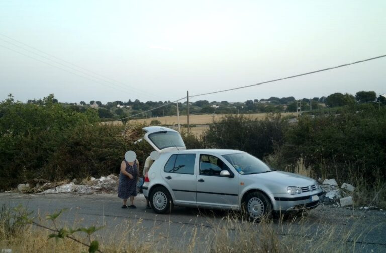 Fasanesi incivili 'beccati' ad abbandonare rifiuti in territorio di Monopoli FOTO E VIDEO - Osservatorio Fasano