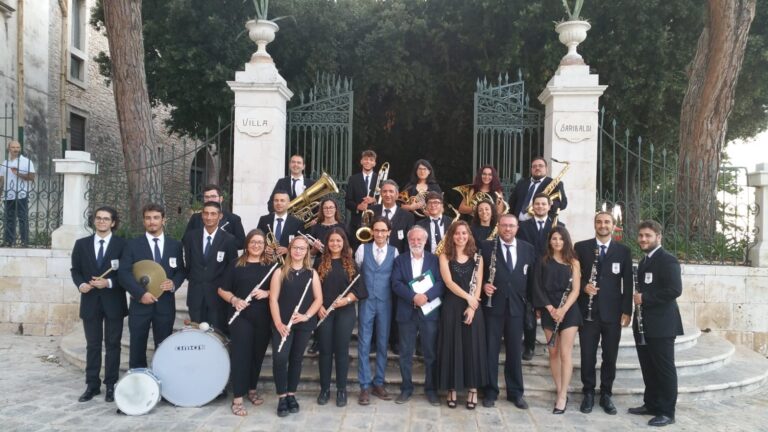 ‘Dall’operetta all’avanspettacolo’: il concerto della banda ‘Ignazio Ciaia’ conquista la Puglia 'Dall'operetta all'avanspettacolo': il concerto della banda 'Ignazio Ciaia' conquista la Puglia - Osservatorio Fasano
