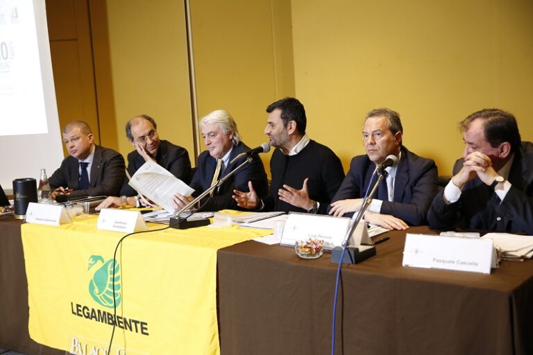 Fasano Comune Riciclone per il dato di differenziata del 2015 Fasano Comune Riciclone per il dato di differenziata del 2015 - Osservatorio Fasano