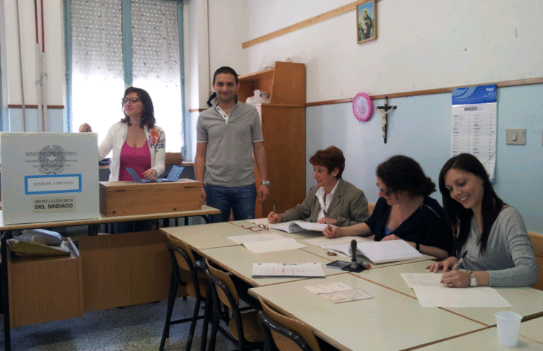 Affluenza alle urne ore 12 Affluenza alle urne ore 12 - Osservatorio Fasano