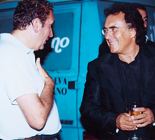 Viale Toledo in delirio per Al Bano Viale Toledo in delirio per Al Bano - Osservatorio Fasano