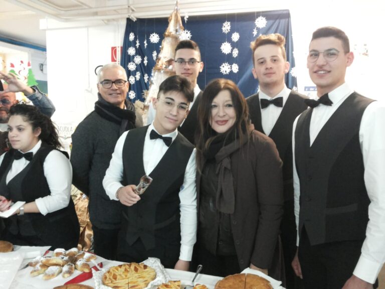 Mercatino della Solidarietà più dolce grazie all'Alberghiero - Osservatorio Fasano