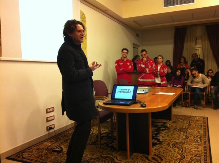 Fabiano Amati incontra i ragazzi della CRI di Fasano - Osservatorio Fasano