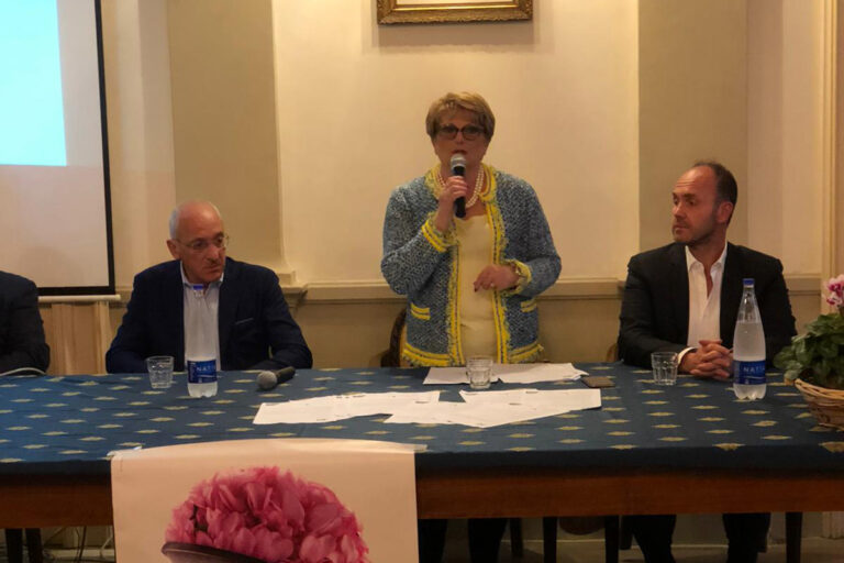 Iniziativa ANT sostenuta dall’Amministrazione Comunale Iniziativa ANT sostenuta dall'Amministrazione Comunale - Osservatorio Fasano