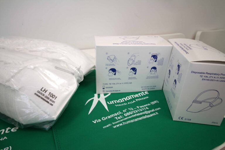 Humanamente dona 180 mascherine all’ANT e all’ADO Humanamente dona 180 mascherine all'ANT e all'ADO - Osservatorio Fasano
