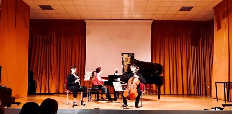 Romanze e fantasie fanno da protagoniste al concerto dell’Accademia dei Cameristi Romanze e fantasie fanno da protagoniste al concerto dell'Accademia dei Cameristi - Osservatorio Fasano