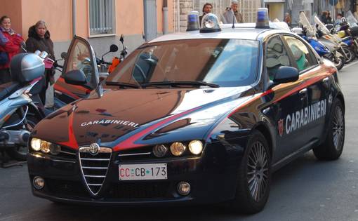 Ritrovata l’auto su cui scapparono i rapinatori di Villa Imperiale Ritrovata l'auto su cui scapparono i rapinatori di Villa Imperiale - Osservatorio Fasano